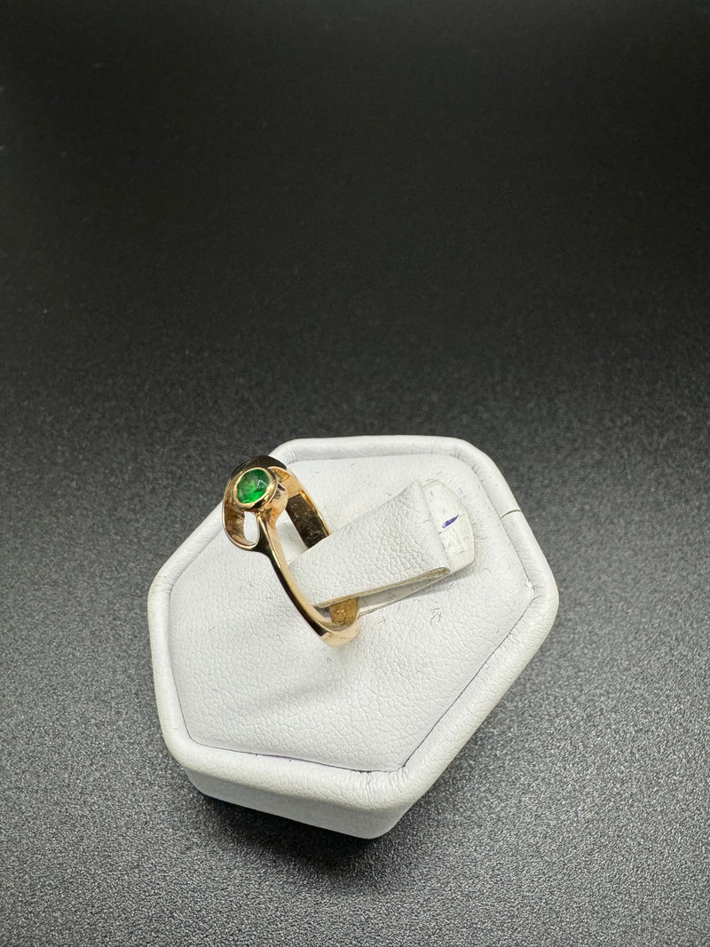 Ring 585er Gold mit Smaragd Gr51